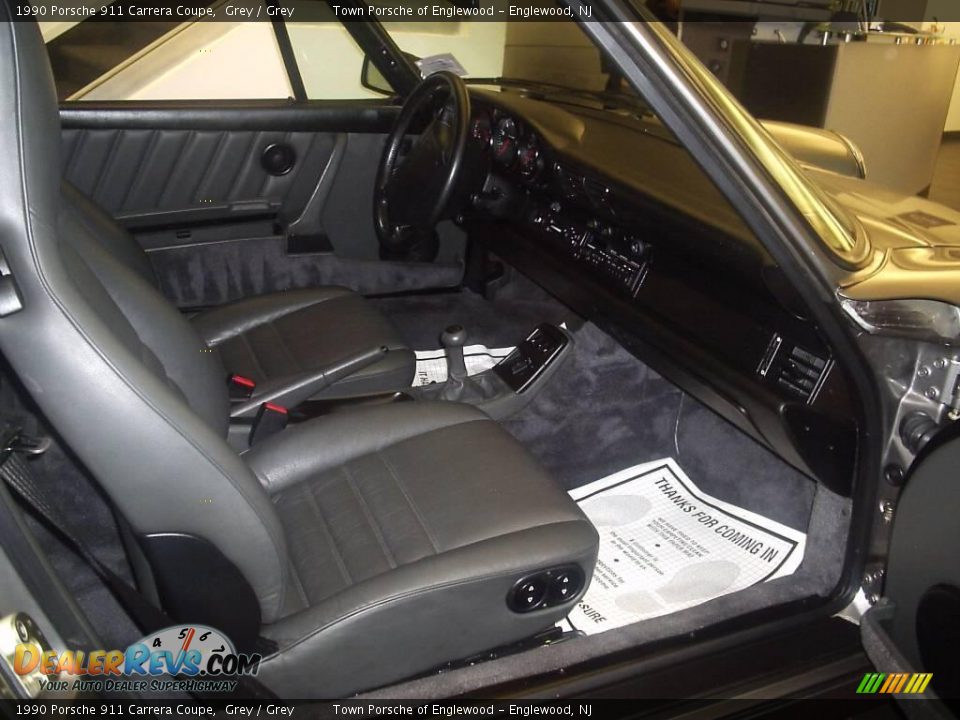 1990 Porsche 911 Carrera Coupe Grey / Grey Photo #19