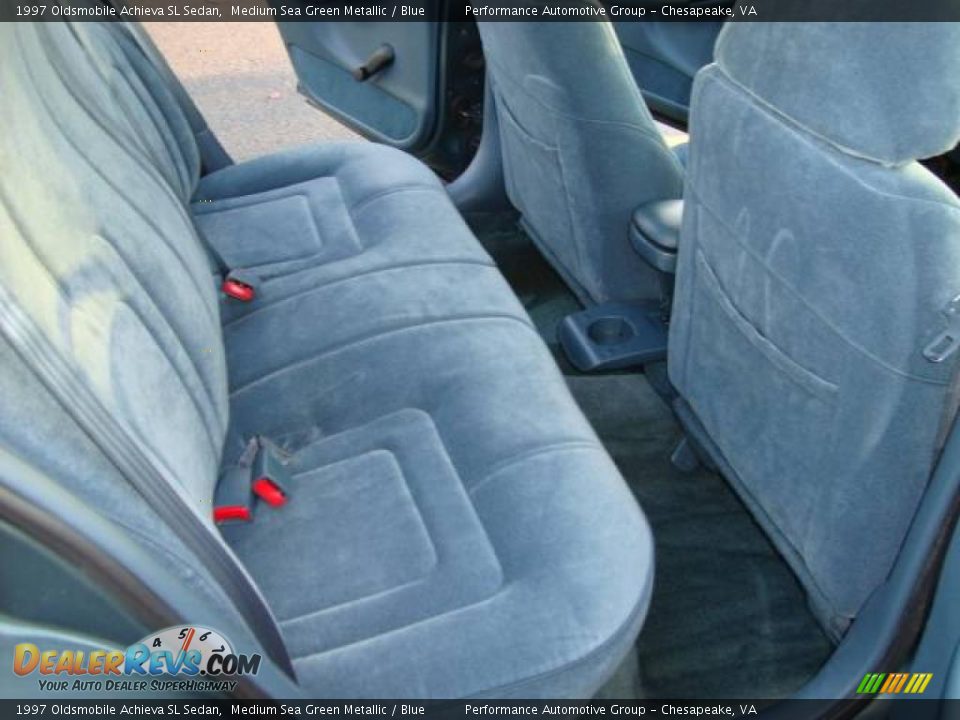 1997 Oldsmobile Achieva SL Sedan Medium Sea Green Metallic / Blue Photo #11