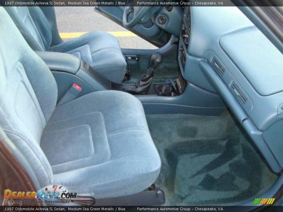 1997 Oldsmobile Achieva SL Sedan Medium Sea Green Metallic / Blue Photo #12