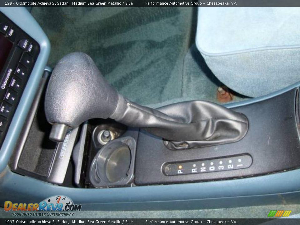 1997 Oldsmobile Achieva SL Sedan Medium Sea Green Metallic / Blue Photo #18