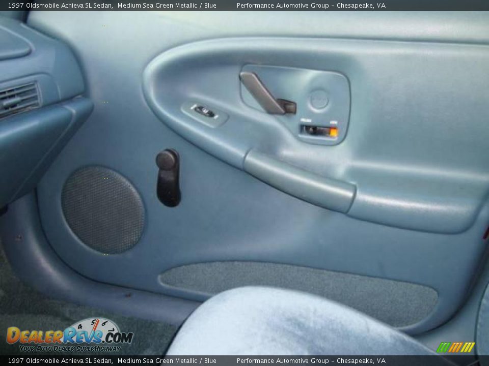 1997 Oldsmobile Achieva SL Sedan Medium Sea Green Metallic / Blue Photo #20