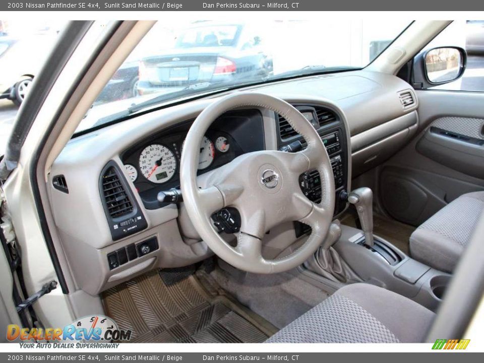 2003 Nissan Pathfinder SE 4x4 Sunlit Sand Metallic / Beige Photo #23