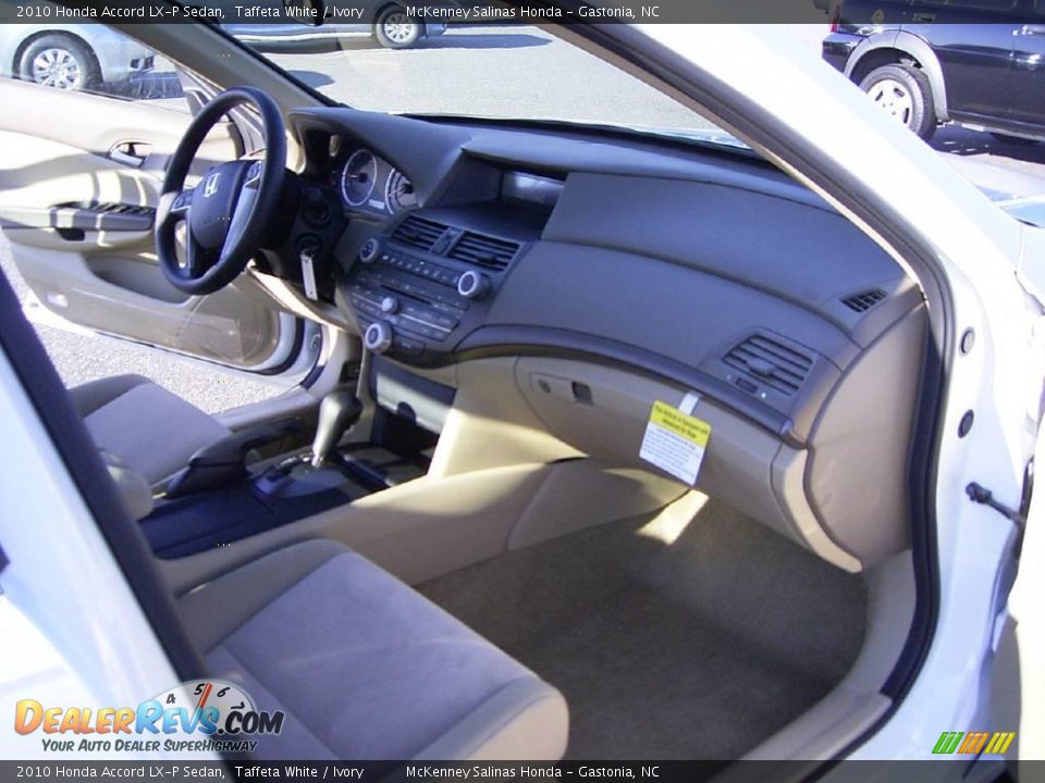 2010 Honda Accord LX-P Sedan Taffeta White / Ivory Photo #16