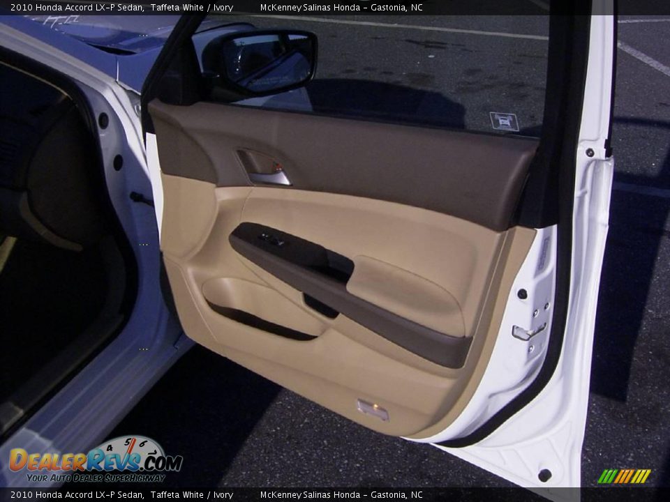 2010 Honda Accord LX-P Sedan Taffeta White / Ivory Photo #17