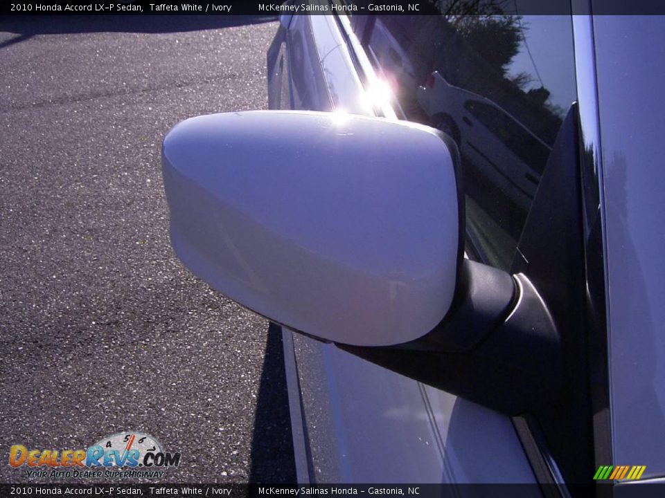 2010 Honda Accord LX-P Sedan Taffeta White / Ivory Photo #19