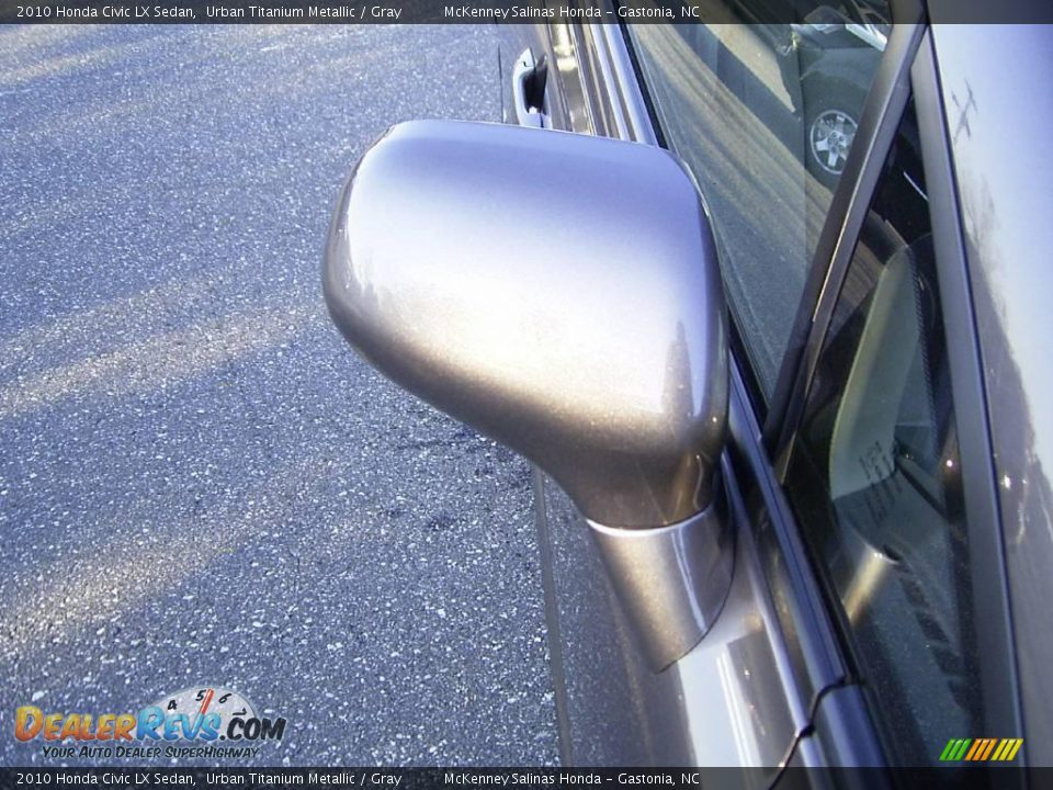 2010 Honda Civic LX Sedan Urban Titanium Metallic / Gray Photo #19