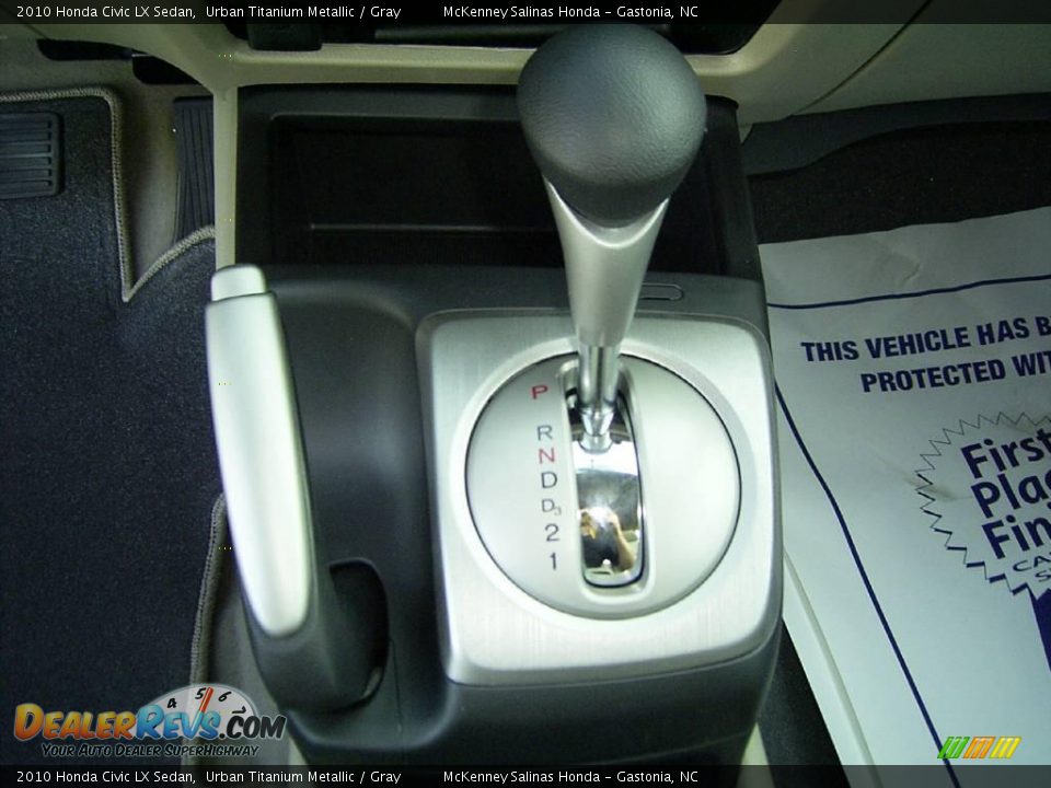 2010 Honda Civic LX Sedan Urban Titanium Metallic / Gray Photo #25