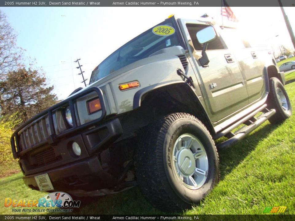 2005 Hummer H2 SUV Desert Sand Metallic / Wheat Photo #2