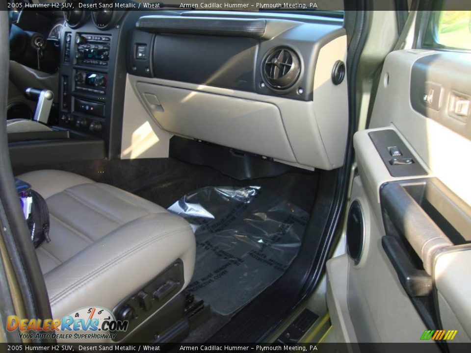 2005 Hummer H2 SUV Desert Sand Metallic / Wheat Photo #16
