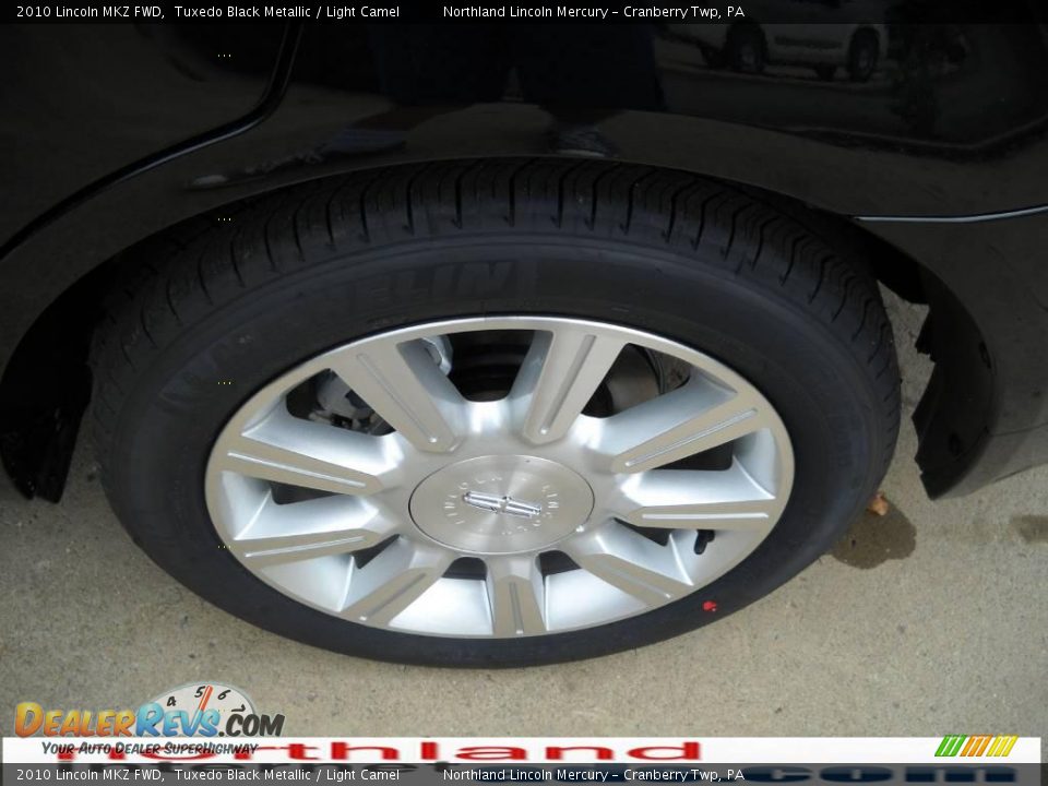 2010 Lincoln MKZ FWD Tuxedo Black Metallic / Light Camel Photo #12