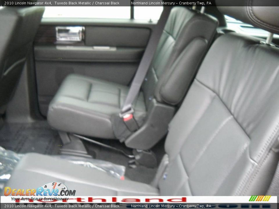 2010 Lincoln Navigator 4x4 Tuxedo Black Metallic / Charcoal Black Photo #11