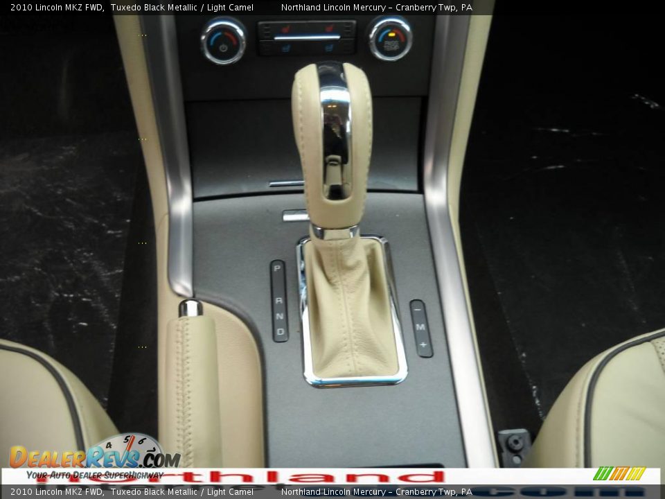 2010 Lincoln MKZ FWD Tuxedo Black Metallic / Light Camel Photo #18