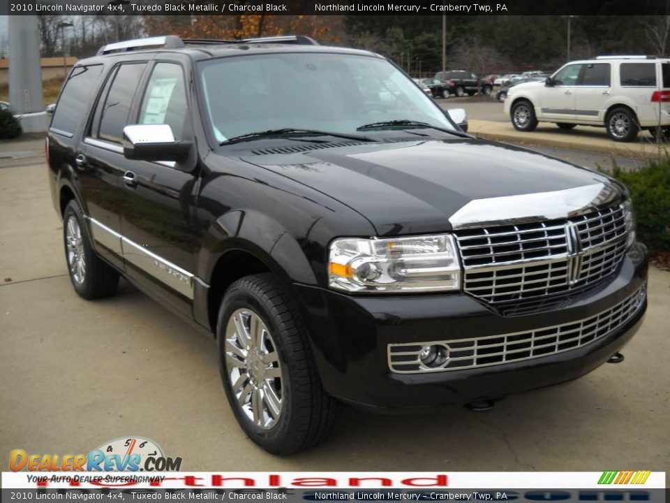 2010 Lincoln Navigator 4x4 Tuxedo Black Metallic / Charcoal Black Photo #15