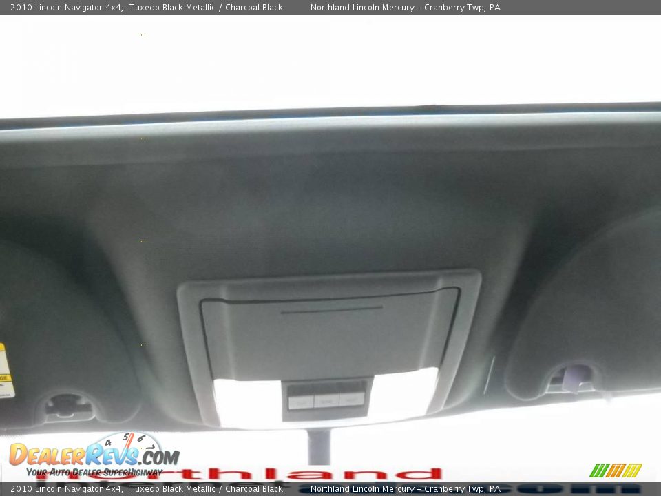 2010 Lincoln Navigator 4x4 Tuxedo Black Metallic / Charcoal Black Photo #16