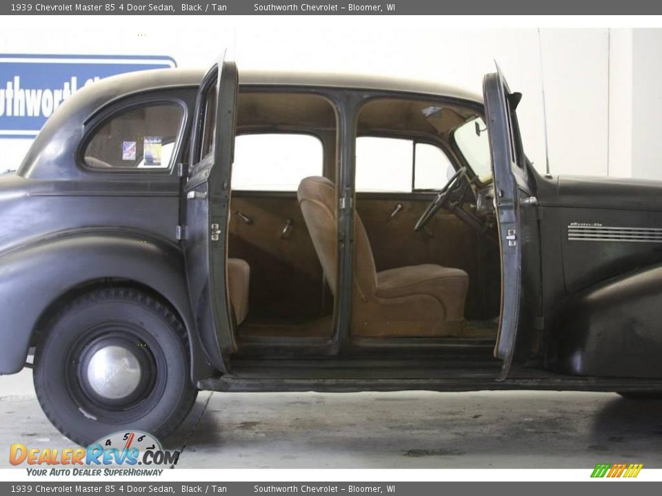 1939 Chevrolet Master 85 4 Door Sedan Black / Tan Photo #4