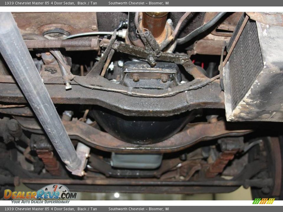 1939 Chevrolet Master 85 4 Door Sedan Black / Tan Photo #5