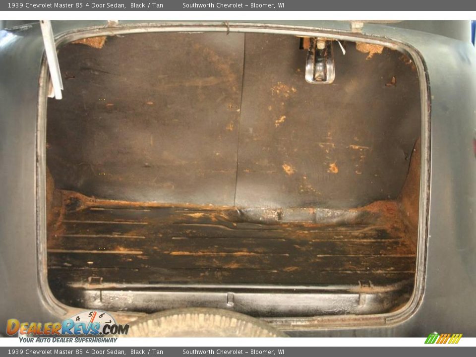 1939 Chevrolet Master 85 4 Door Sedan Black / Tan Photo #12
