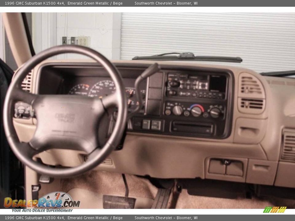 1996 GMC Suburban K1500 4x4 Emerald Green Metallic / Beige Photo #9