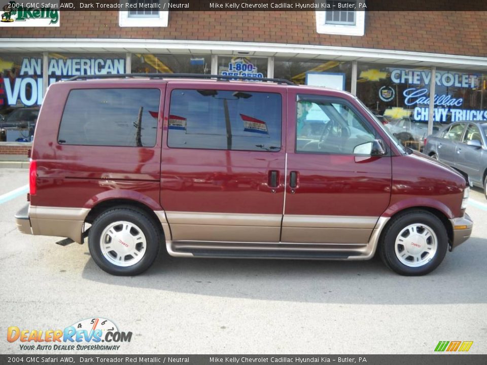 2004 GMC Safari AWD Dark Toreador Red Metallic / Neutral Photo #2