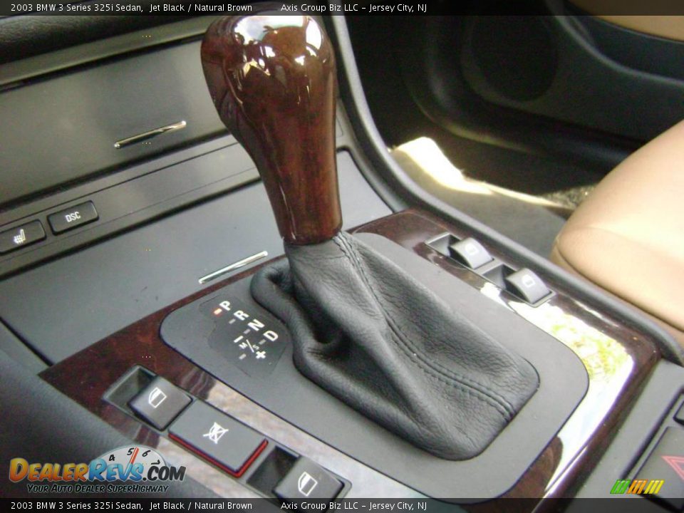 2003 BMW 3 Series 325i Sedan Jet Black / Natural Brown Photo #19