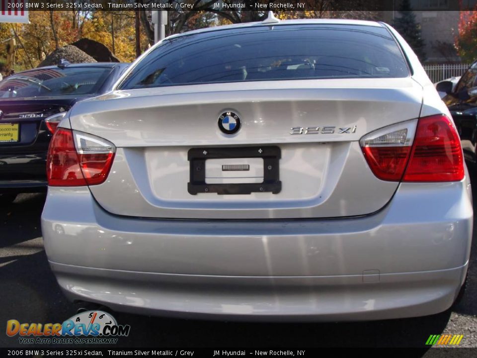 2006 BMW 3 Series 325xi Sedan Titanium Silver Metallic / Grey Photo #5