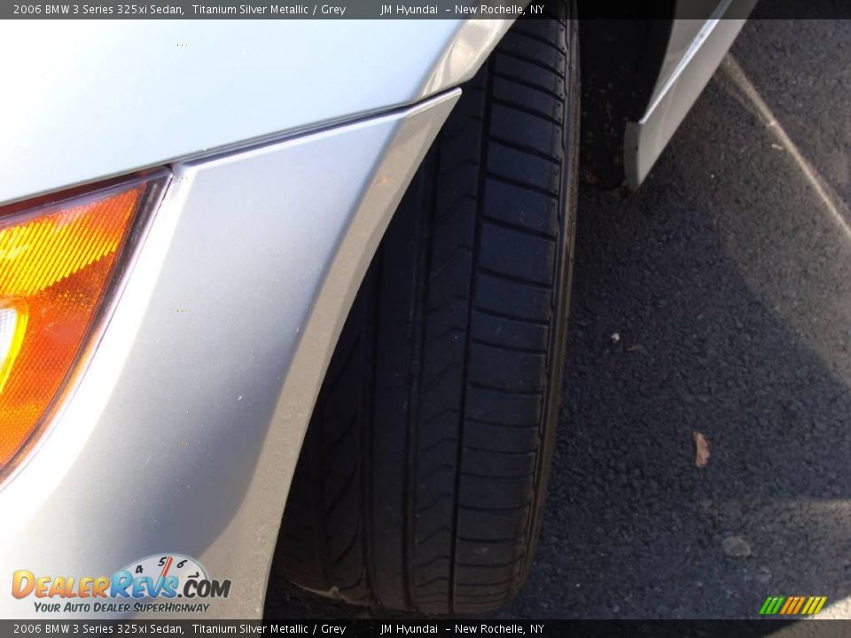2006 BMW 3 Series 325xi Sedan Titanium Silver Metallic / Grey Photo #8