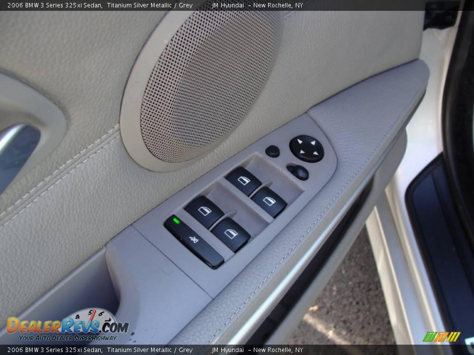 2006 BMW 3 Series 325xi Sedan Titanium Silver Metallic / Grey Photo #10