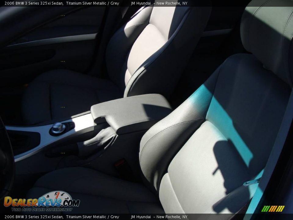 2006 BMW 3 Series 325xi Sedan Titanium Silver Metallic / Grey Photo #13