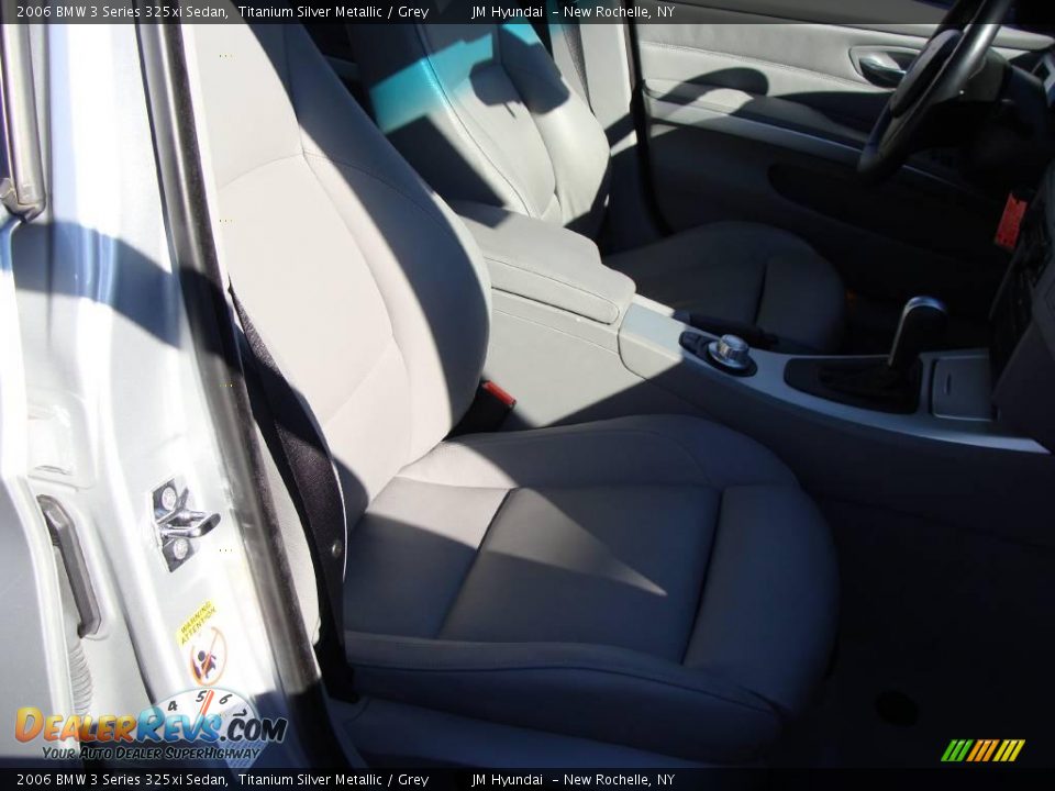 2006 BMW 3 Series 325xi Sedan Titanium Silver Metallic / Grey Photo #14