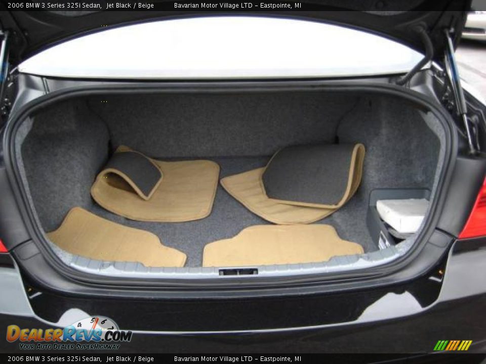 2006 BMW 3 Series 325i Sedan Jet Black / Beige Photo #16