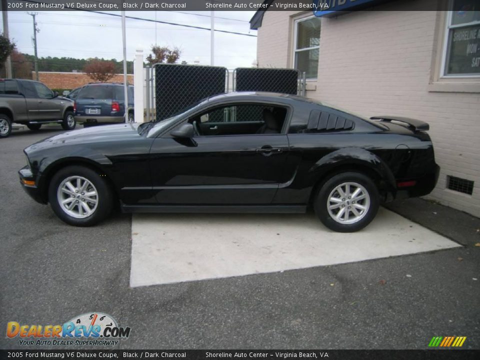 2005 Ford Mustang V6 Deluxe Coupe Black / Dark Charcoal Photo #3