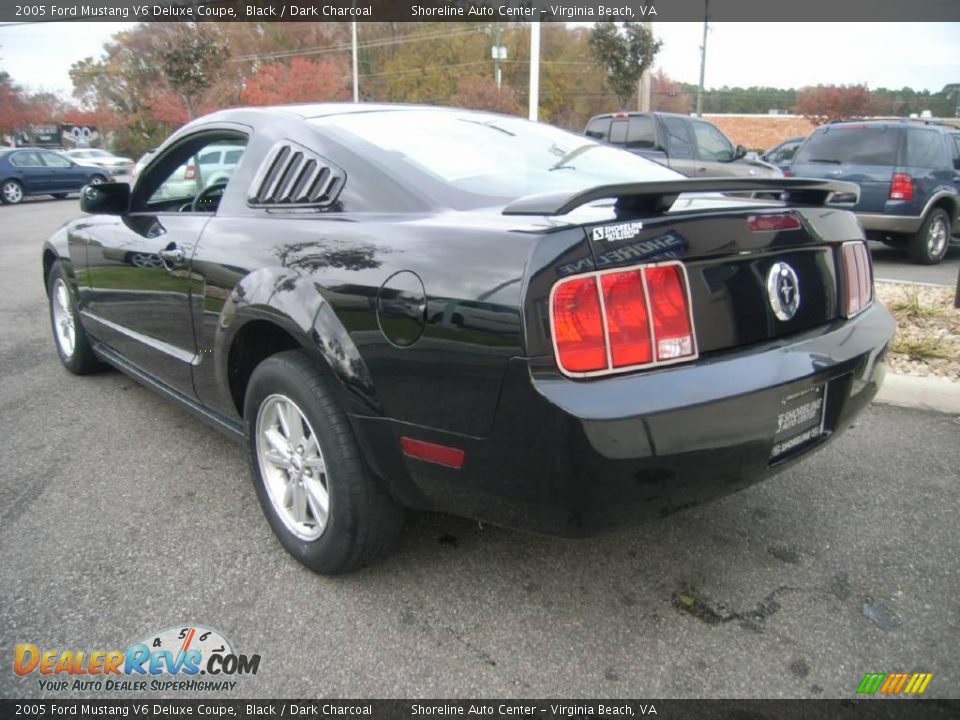 2005 Ford Mustang V6 Deluxe Coupe Black / Dark Charcoal Photo #4