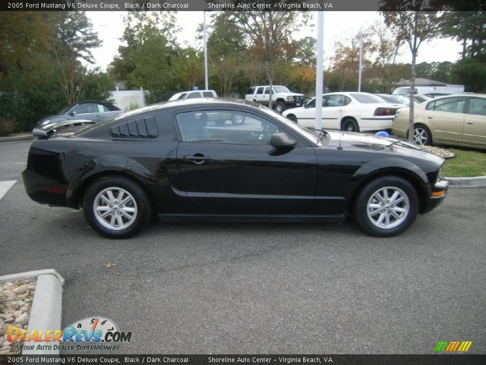 2005 Ford Mustang V6 Deluxe Coupe Black / Dark Charcoal Photo #7