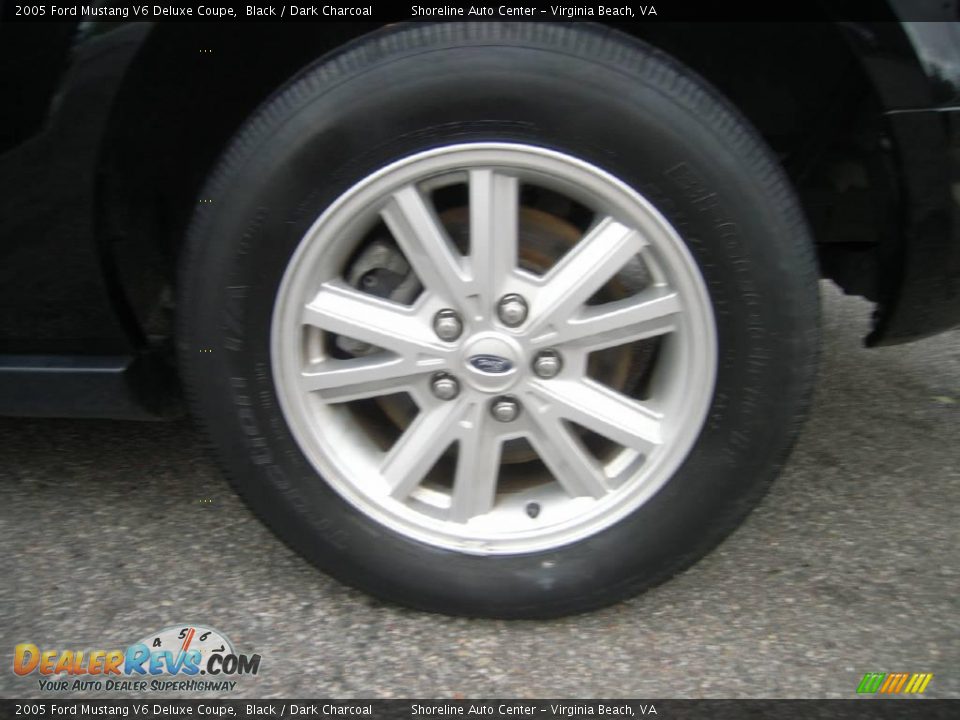 2005 Ford Mustang V6 Deluxe Coupe Black / Dark Charcoal Photo #20