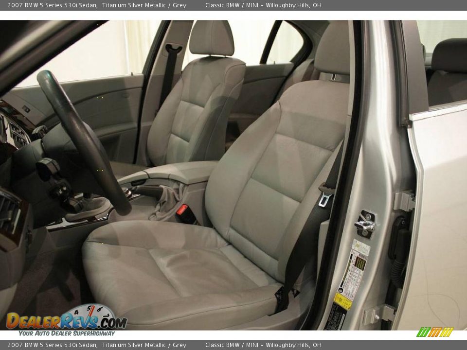 2007 BMW 5 Series 530i Sedan Titanium Silver Metallic / Grey Photo #11