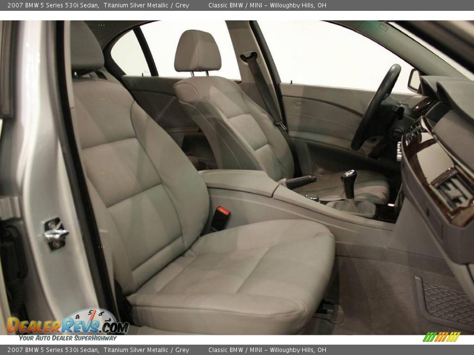 2007 BMW 5 Series 530i Sedan Titanium Silver Metallic / Grey Photo #22