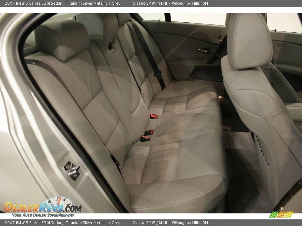 2007 BMW 5 Series 530i Sedan Titanium Silver Metallic / Grey Photo #23