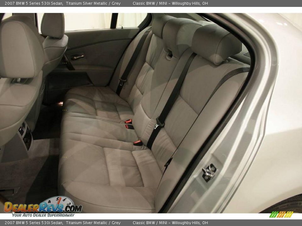2007 BMW 5 Series 530i Sedan Titanium Silver Metallic / Grey Photo #24