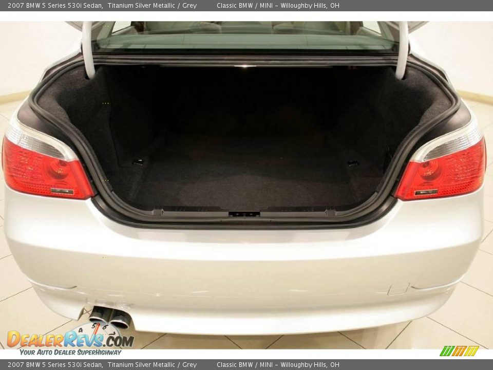 2007 BMW 5 Series 530i Sedan Titanium Silver Metallic / Grey Photo #26