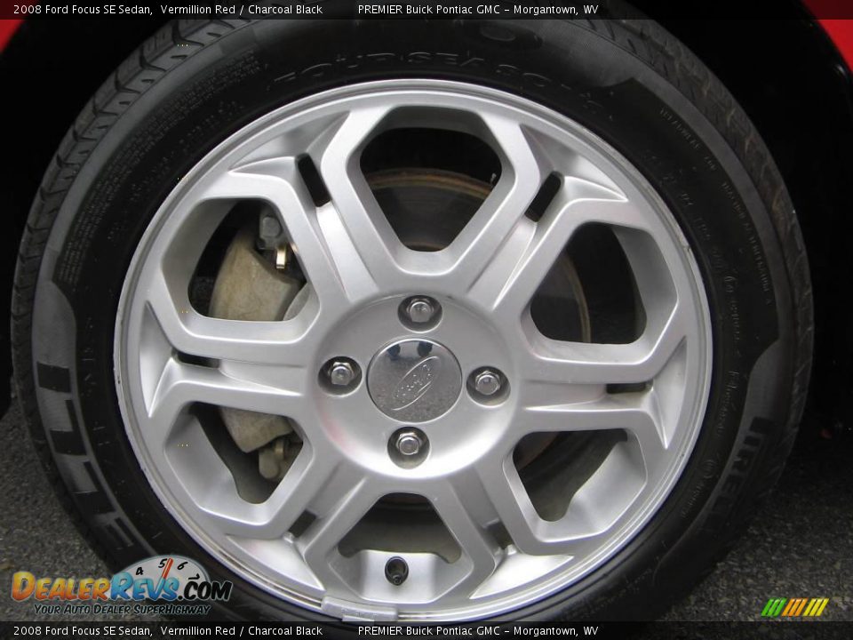 2008 Ford Focus SE Sedan Vermillion Red / Charcoal Black Photo #18