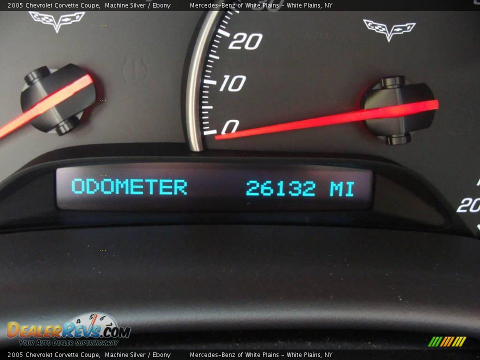 2005 Chevrolet Corvette Coupe Machine Silver / Ebony Photo #18