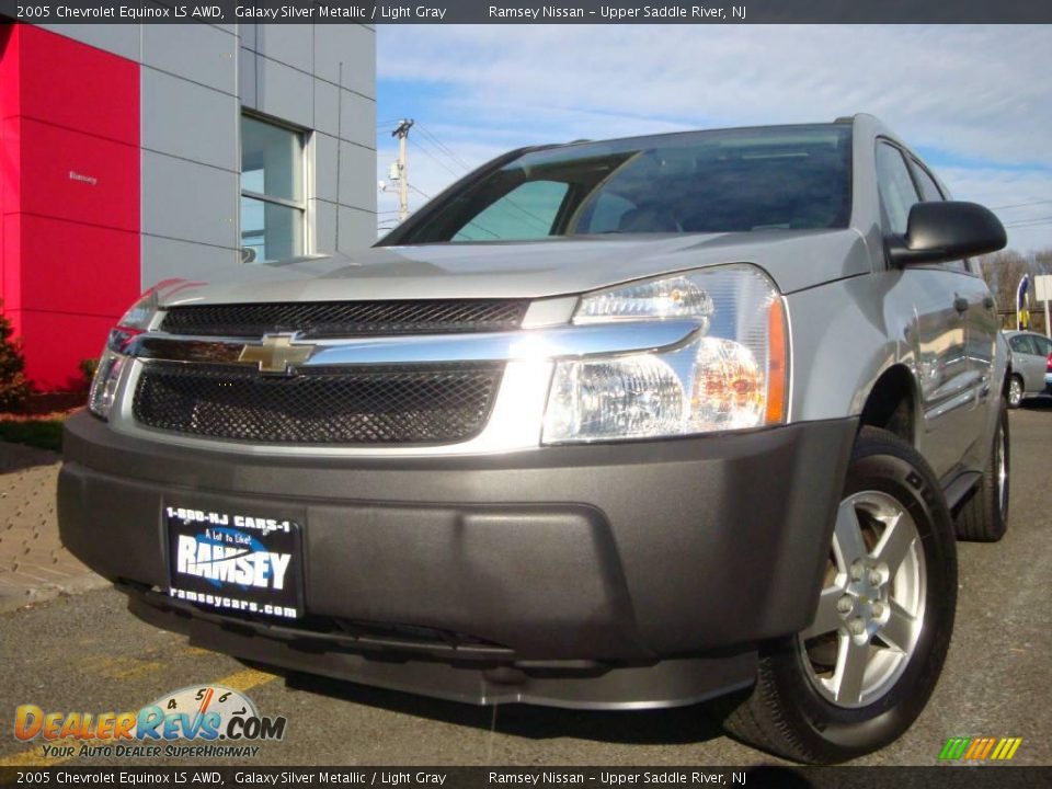 2005 Chevrolet Equinox LS AWD Galaxy Silver Metallic / Light Gray Photo #3