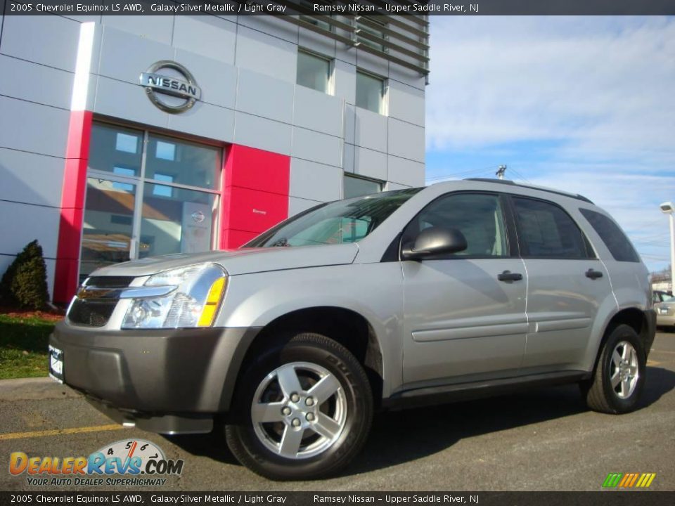 2005 Chevrolet Equinox LS AWD Galaxy Silver Metallic / Light Gray Photo #5