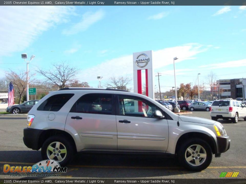 2005 Chevrolet Equinox LS AWD Galaxy Silver Metallic / Light Gray Photo #12