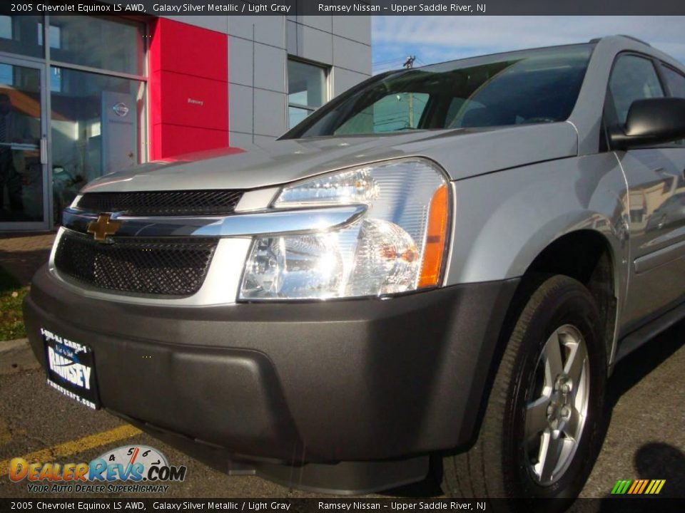 2005 Chevrolet Equinox LS AWD Galaxy Silver Metallic / Light Gray Photo #17