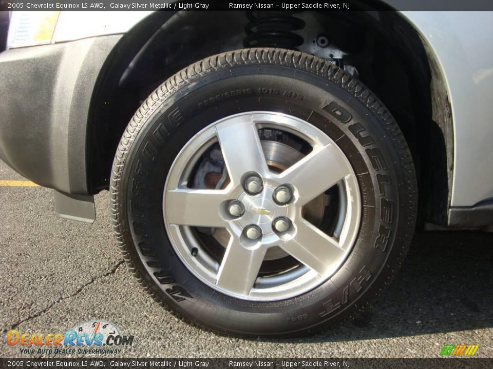 2005 Chevrolet Equinox LS AWD Galaxy Silver Metallic / Light Gray Photo #24