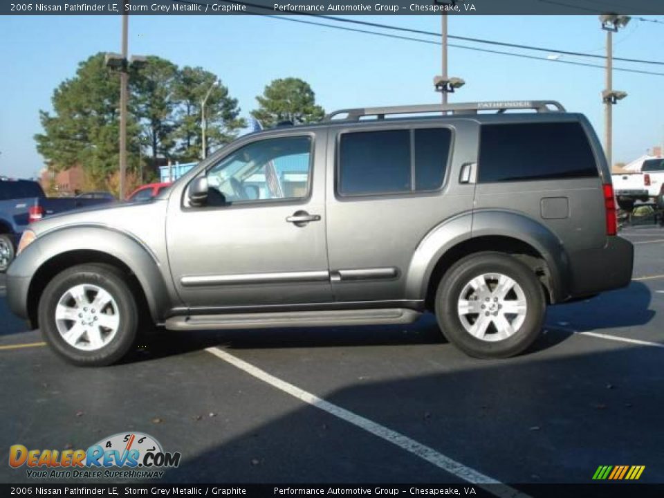 2006 Nissan Pathfinder LE Storm Grey Metallic / Graphite Photo #3