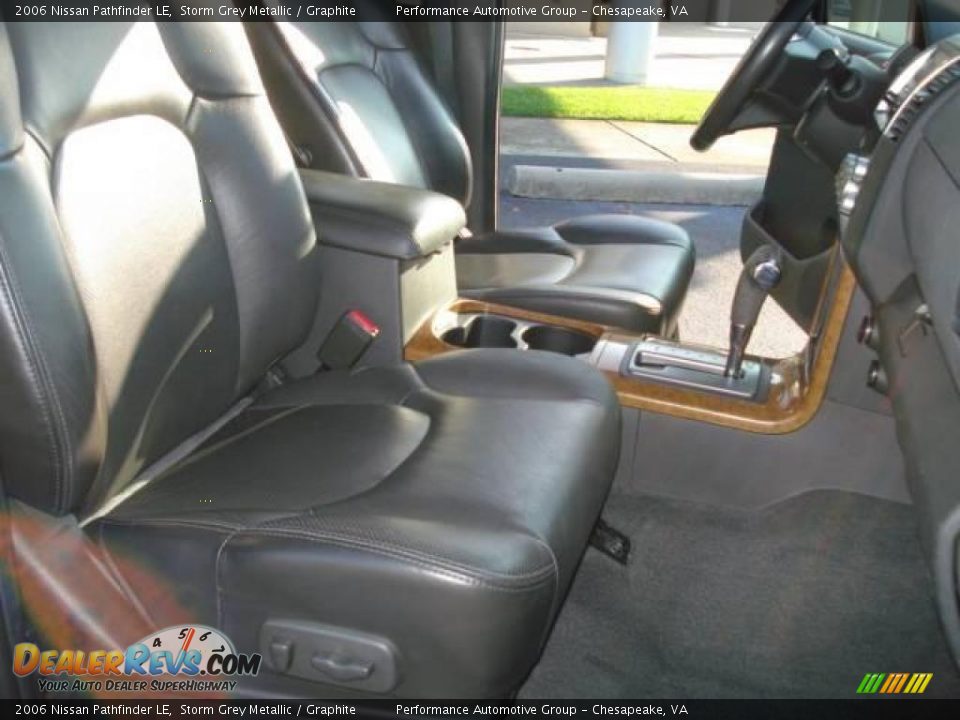 2006 Nissan Pathfinder LE Storm Grey Metallic / Graphite Photo #17
