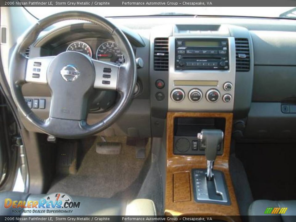 2006 Nissan Pathfinder LE Storm Grey Metallic / Graphite Photo #18