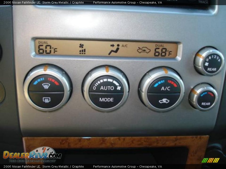 2006 Nissan Pathfinder LE Storm Grey Metallic / Graphite Photo #22